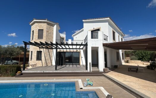 For Rent Five Bedroom Villa At Kouklia