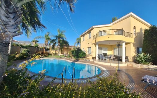 For Rent Three Bedroom Villa At Coral Bay