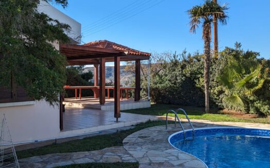2 Bedroom Bungalow For Sale in Pissouri